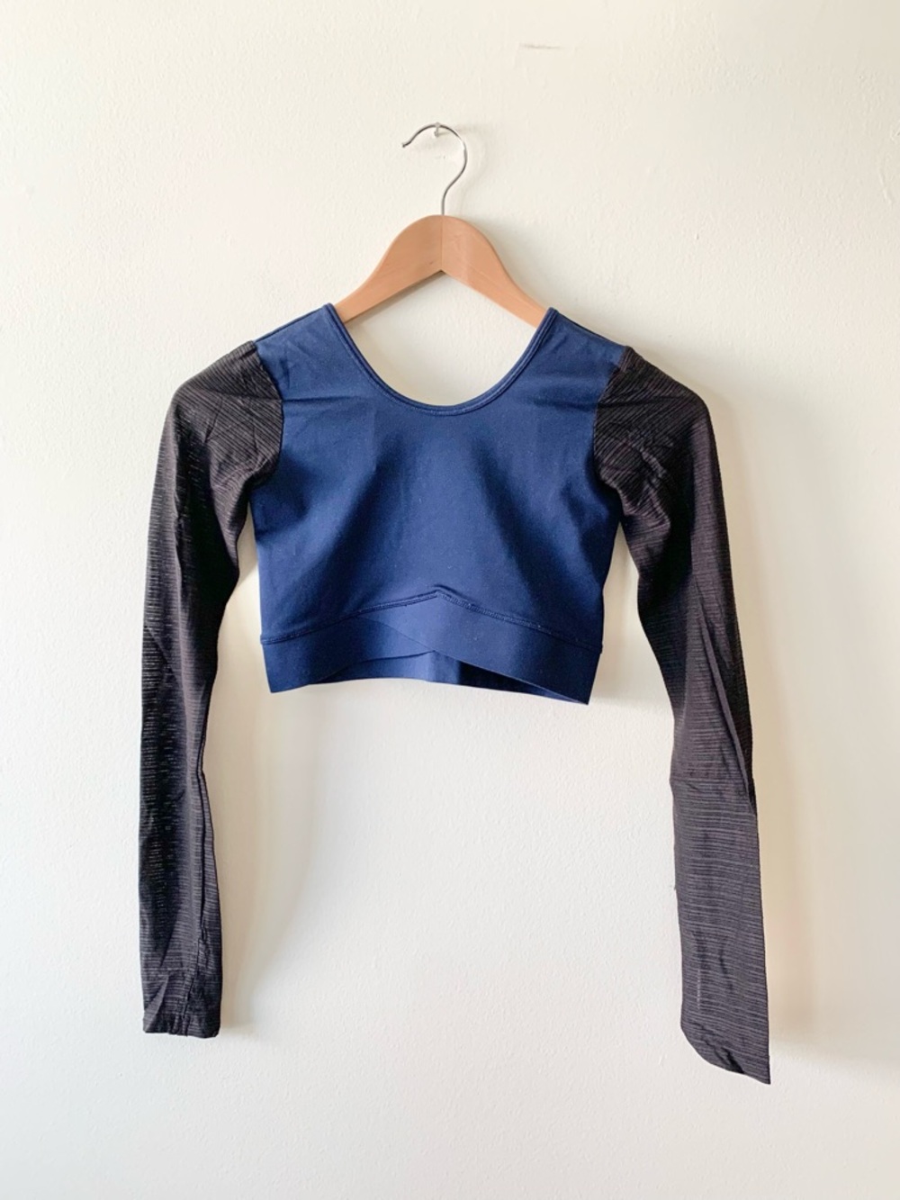 Ivy Park Navy and Black Athletic Long Sleeve Crop Top